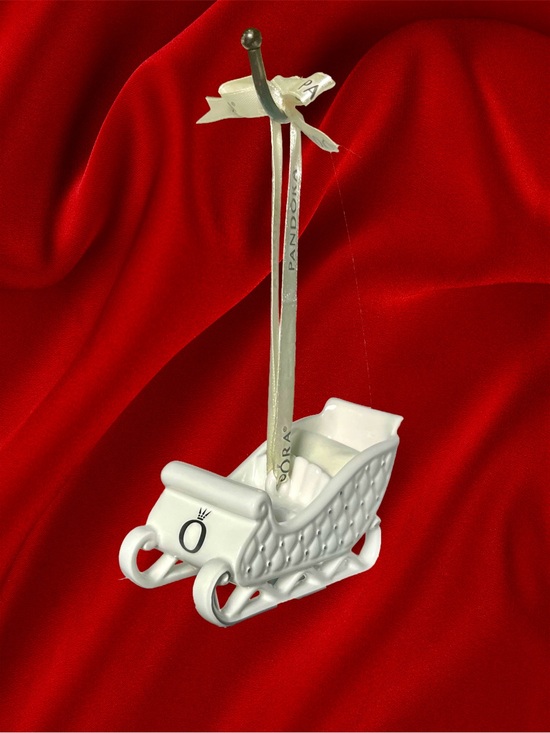 NEW Pandora 2014 Limited Edition Unforgettable Moments Porcelain Sleigh Ornament main image 4